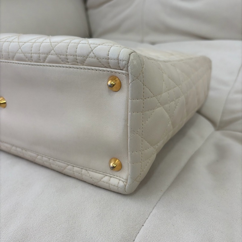 便宜秒!Dior Lady Dior 7格戴妃 奶油白金扣-12