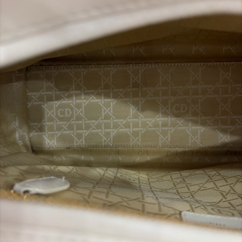 便宜秒!Dior Lady Dior 7格戴妃 奶油白金扣-13