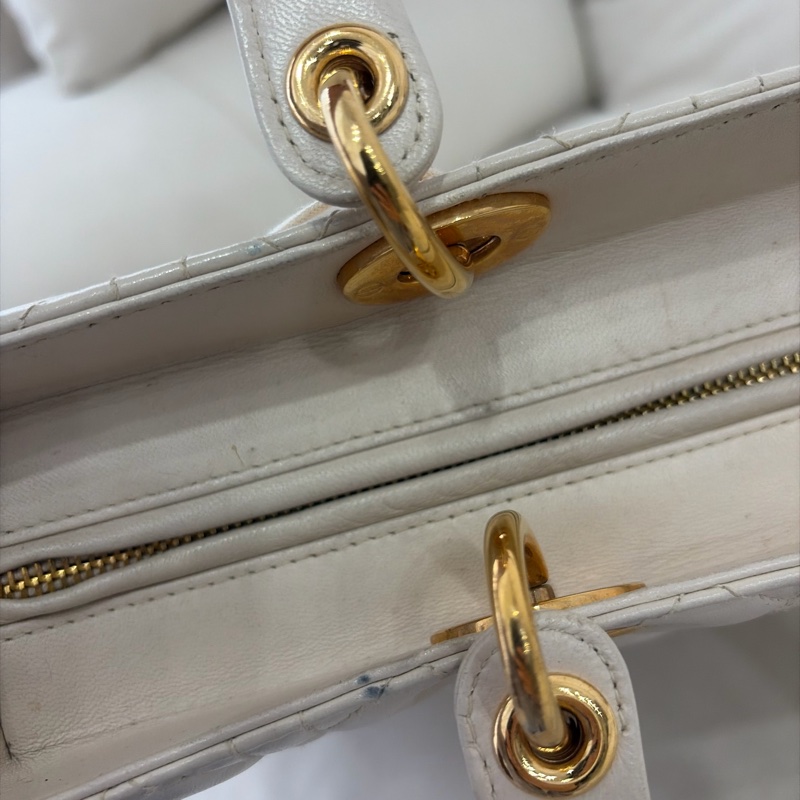 便宜秒!Dior Lady Dior 7格戴妃 奶油白金扣-16
