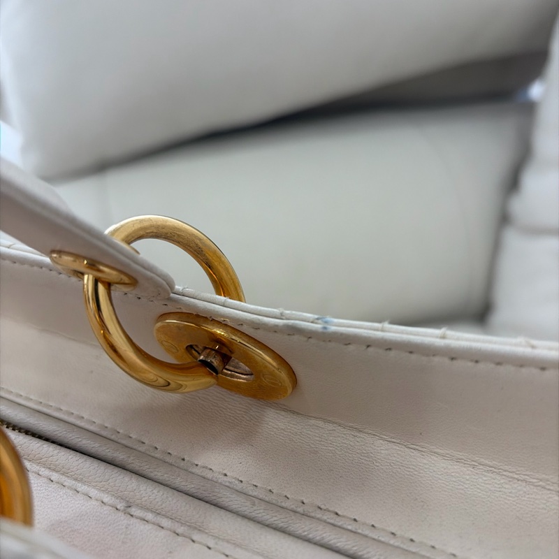 便宜秒!Dior Lady Dior 7格戴妃 奶油白金扣-19