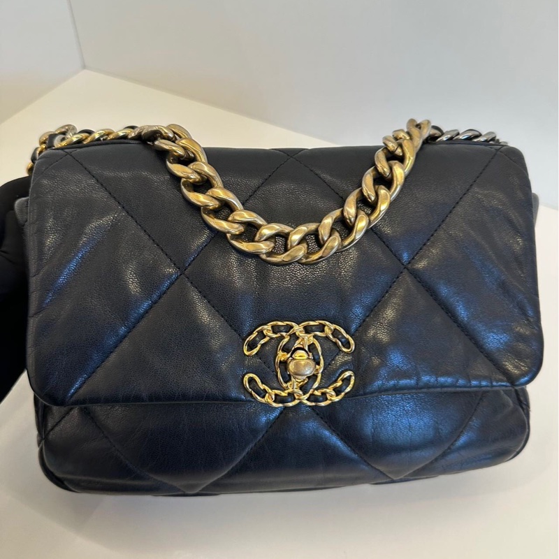 98新🆕Chanel 香奈兒 黑金大菱格19bag枕頭包-1