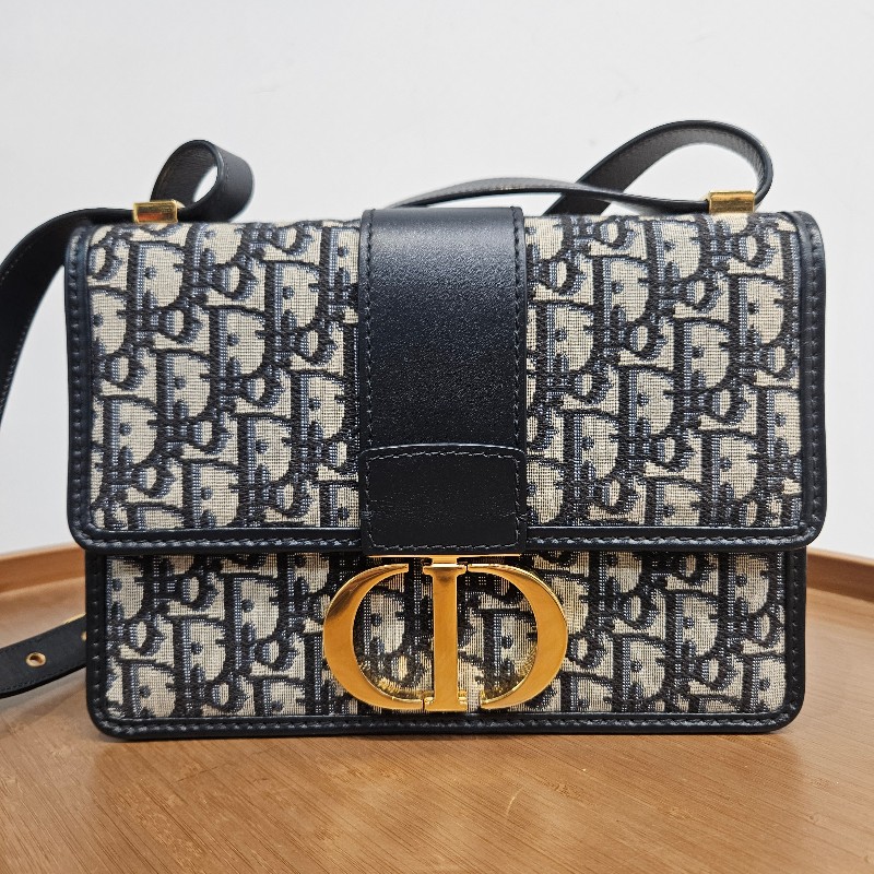 Dior montaigne 30-0