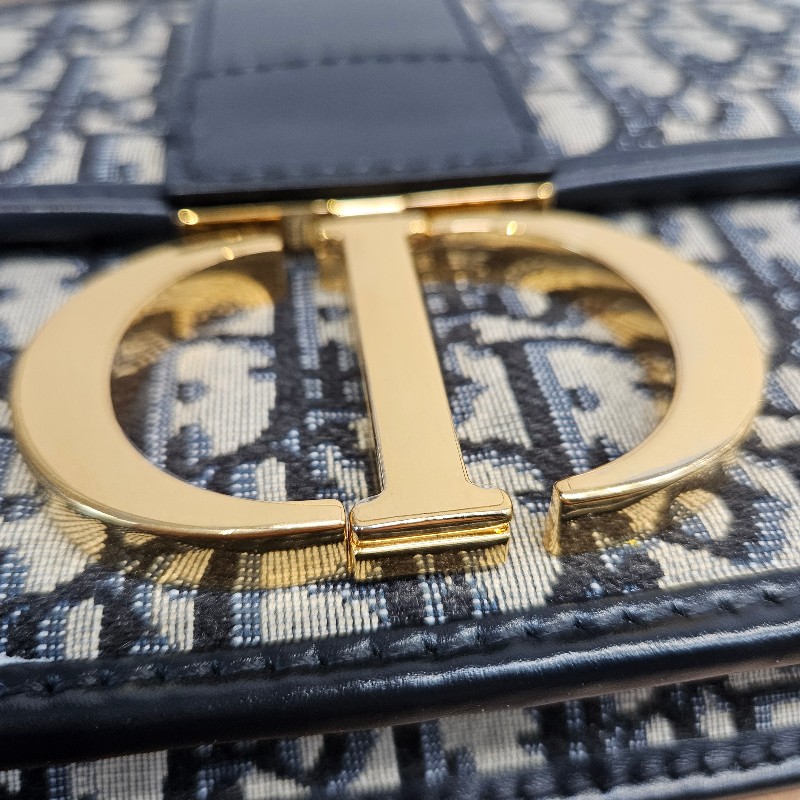Dior montaigne 30-9
