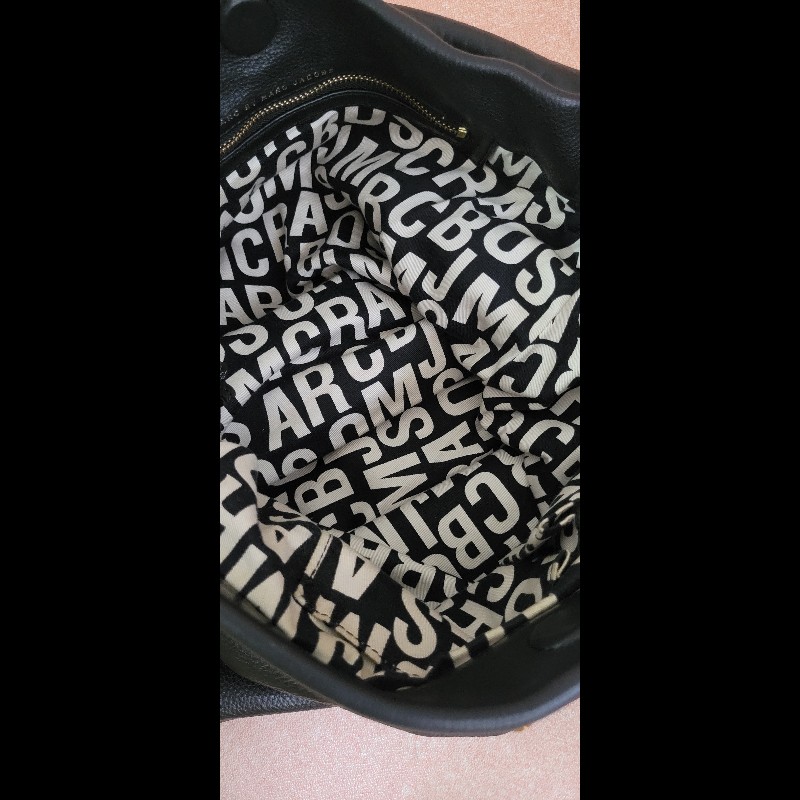 Marc by marc jacobs 牛皮大 hobo 可手挽，上肩，斜背-10