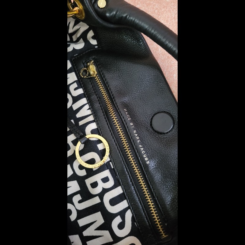 Marc by marc jacobs 牛皮大 hobo 可手挽，上肩，斜背-14