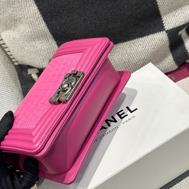 Chanel Pink Matte Alligator And Leather Small Boy Bag-9