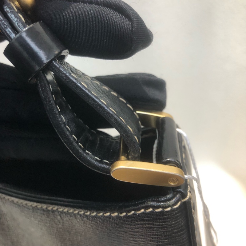 BURBERRY 金牌標誌黑色上肩包XB924-28