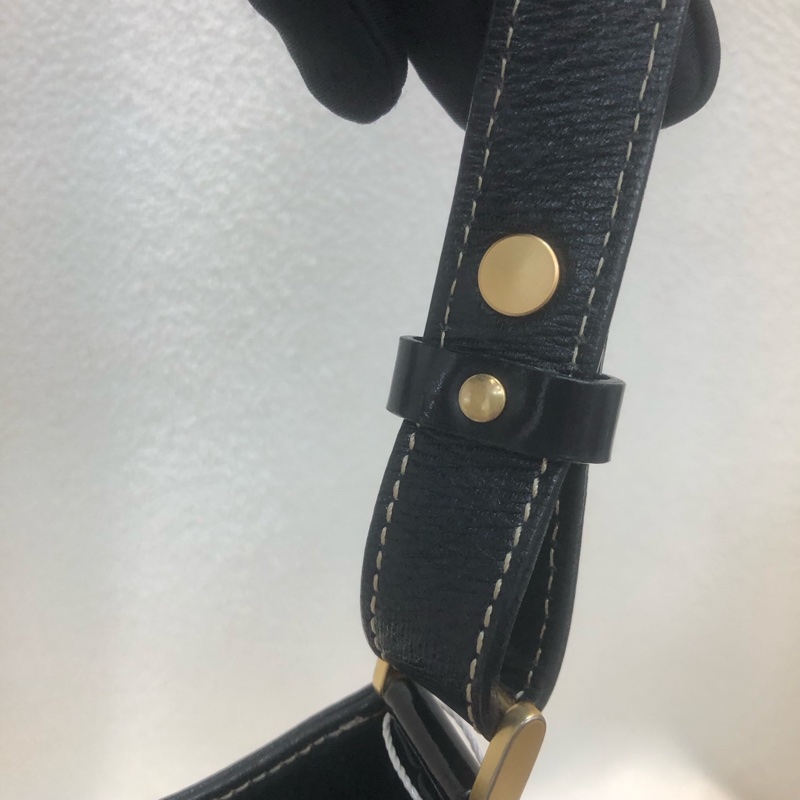 BURBERRY 金牌標誌黑色上肩包XB924-34
