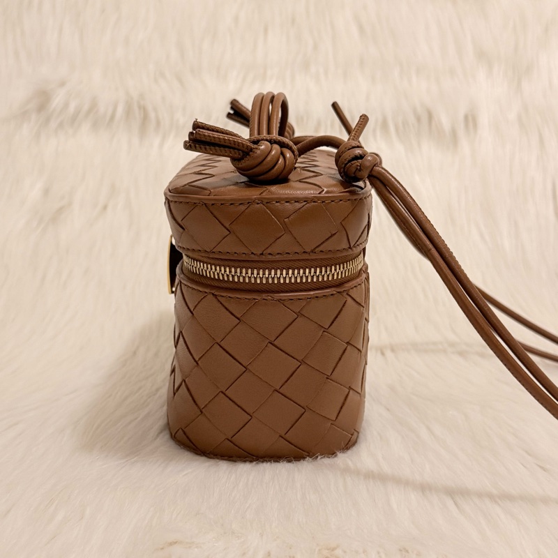 BottegaVenata★ BV金棕色編織化妝箱包vanity bag/相機包-3