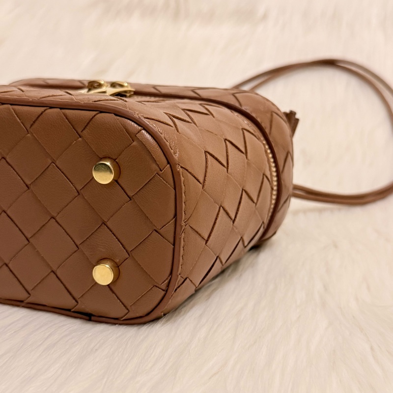 BottegaVenata★ BV金棕色編織化妝箱包vanity bag/相機包-7