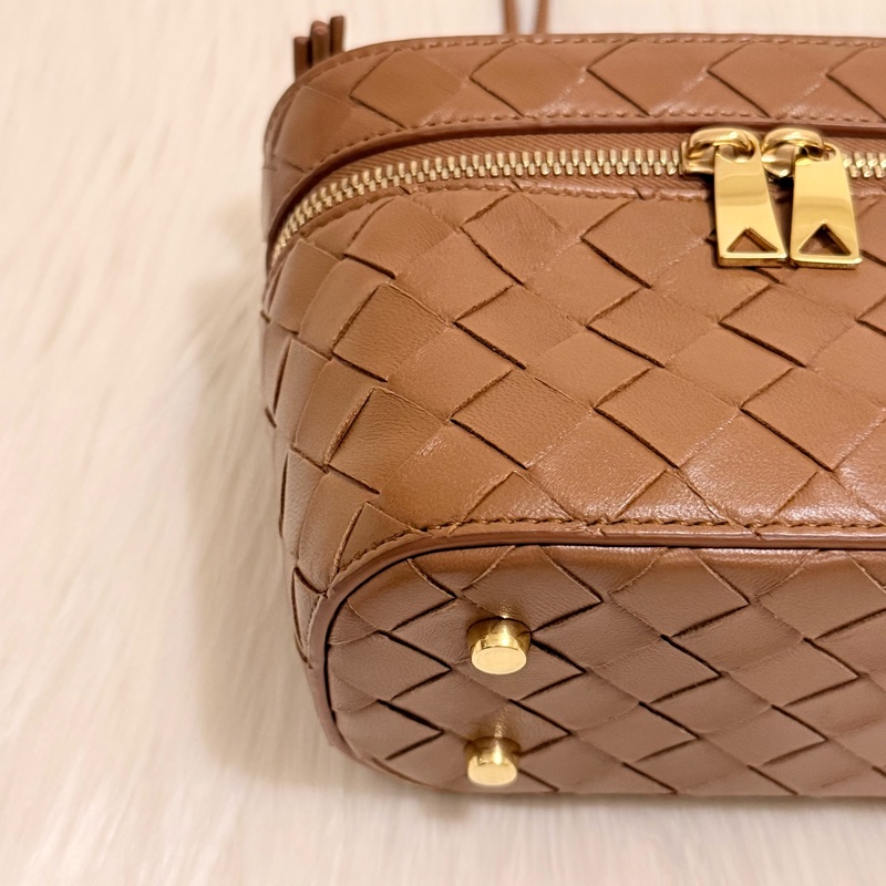 BottegaVenata★ BV金棕色編織化妝箱包vanity bag/相機包-8