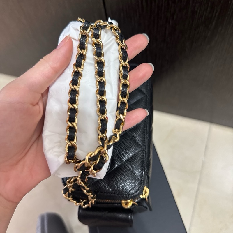 Chanel Vanity Case Cargo Black-6