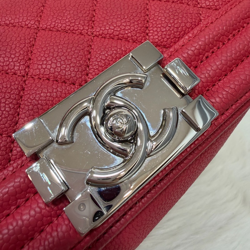 CHANEL A67085 櫻桃色 荔枝皮 銀鍊 mini BOY 肩背包側背包斜背包兩用包-12