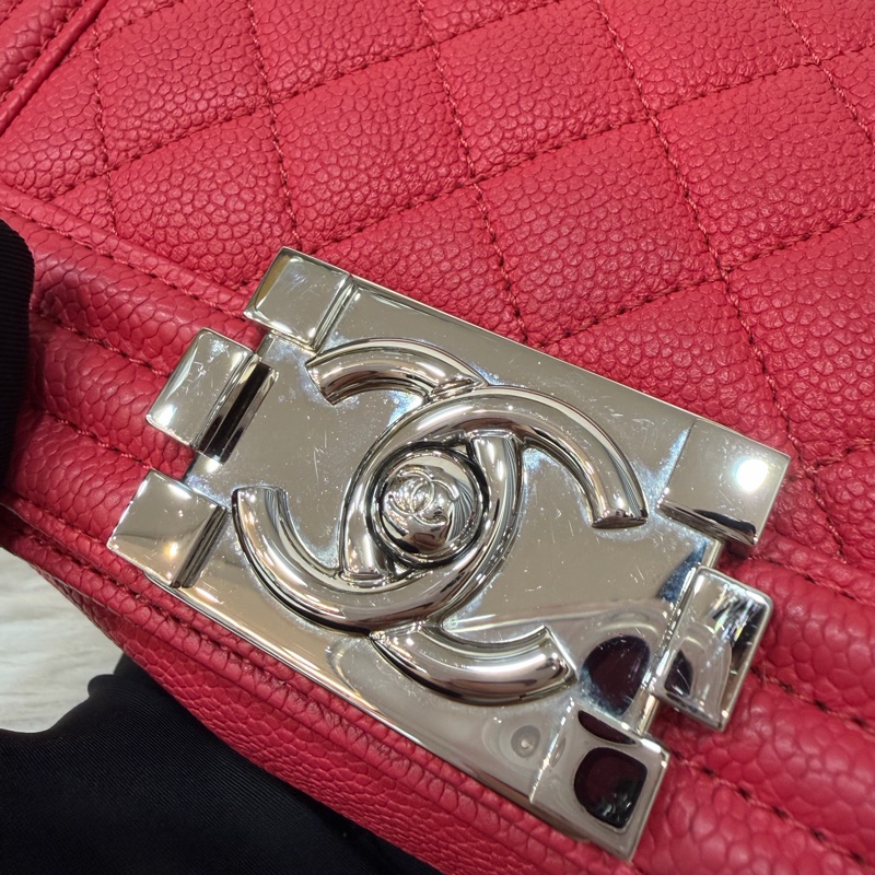 CHANEL A67085 櫻桃色 荔枝皮 銀鍊 mini BOY 肩背包側背包斜背包兩用包-13