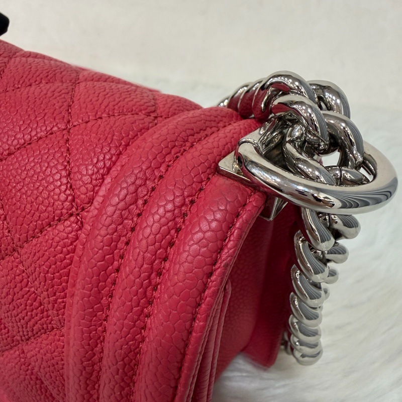 CHANEL A67085 櫻桃色 荔枝皮 銀鍊 mini BOY 肩背包側背包斜背包兩用包-17
