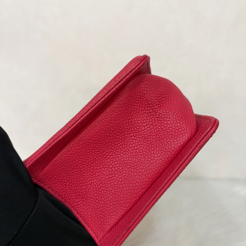 CHANEL A67085 櫻桃色 荔枝皮 銀鍊 mini BOY 肩背包側背包斜背包兩用包-25