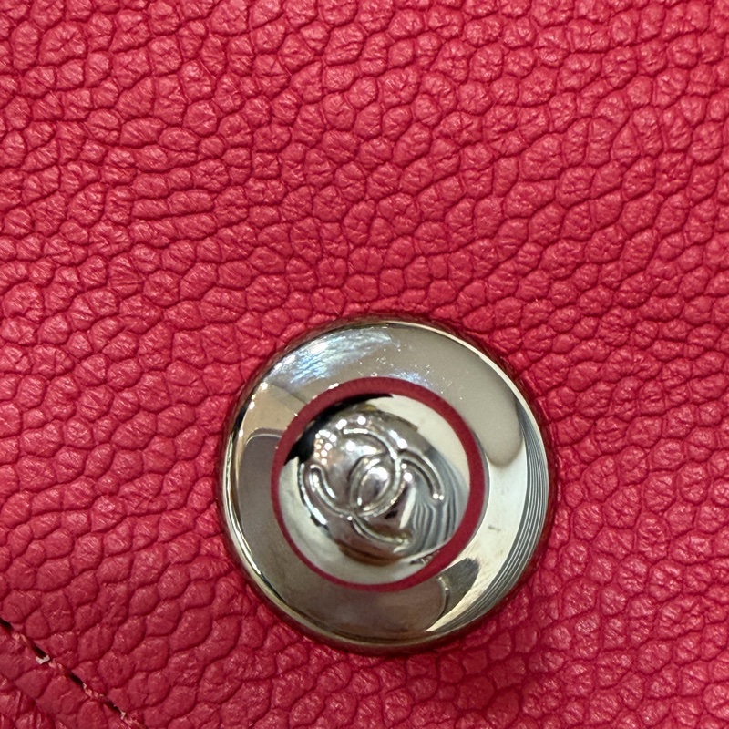 CHANEL A67085 櫻桃色 荔枝皮 銀鍊 mini BOY 肩背包側背包斜背包兩用包-51