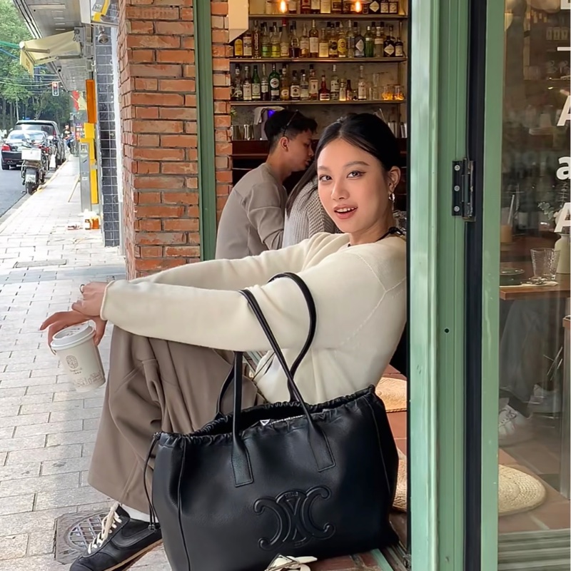 Celine賽琳cabas抽繩托特包 黑色牛皮 尺寸約40*28*15 附件：防塵袋。-1