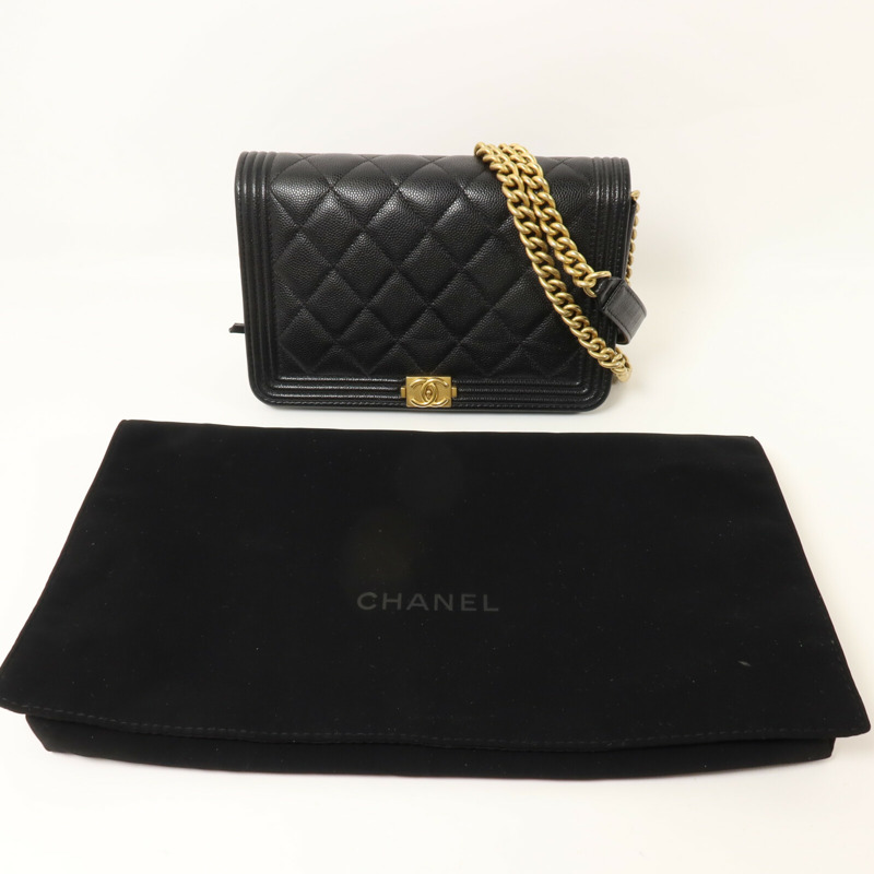 CHANEL 牛皮皮革Boy Wallet On Chain鏈帶肩背袋-9