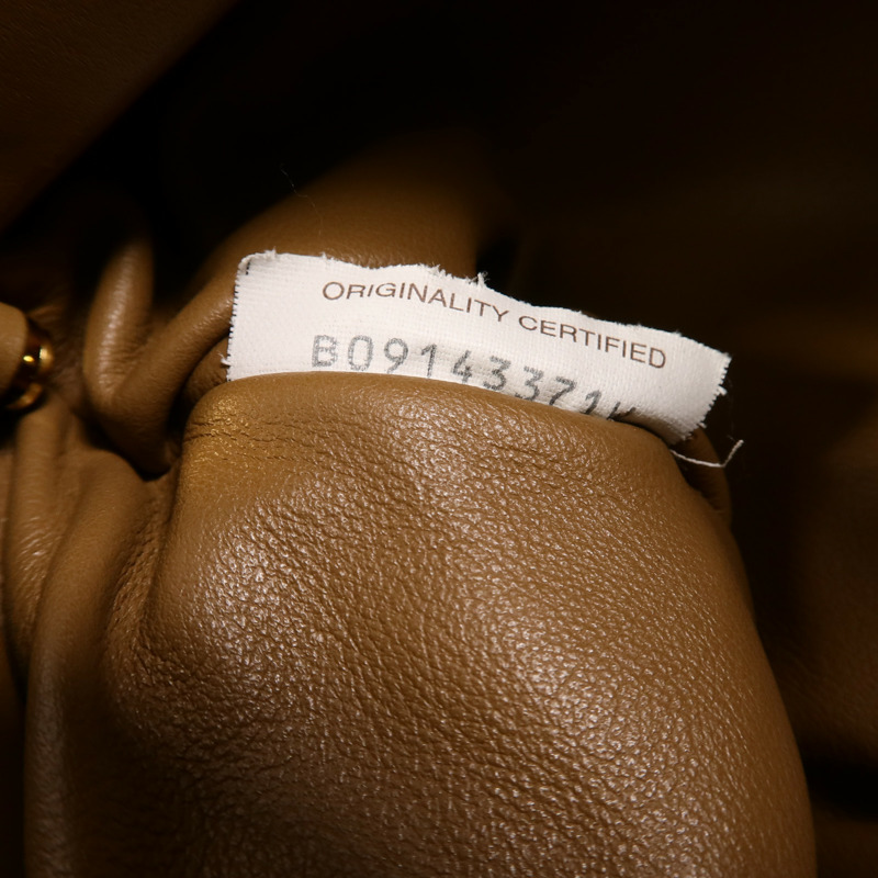 BOTTEGA VENETA 牛皮皮革Chain Pouch鏈帶肩背袋-6