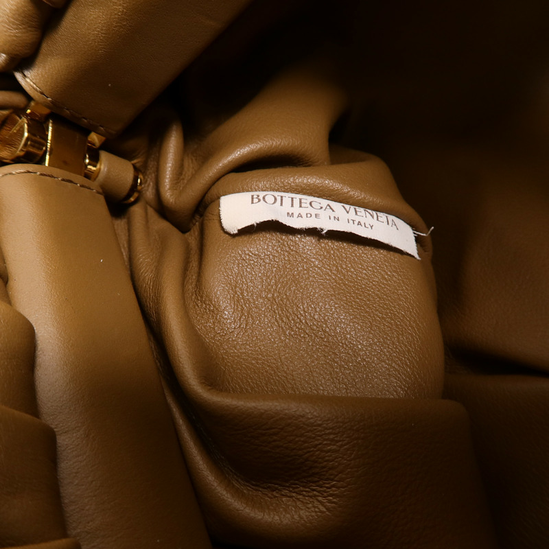 BOTTEGA VENETA 牛皮皮革Chain Pouch鏈帶肩背袋-15