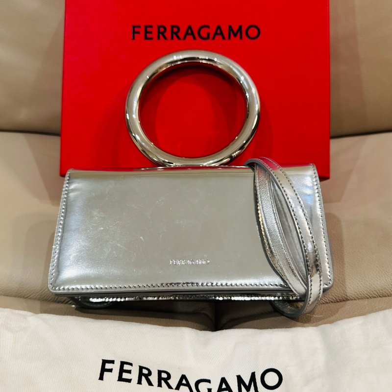 Ferragamo 菲拉格慕 銀色手提斜背包/二手美品-2
