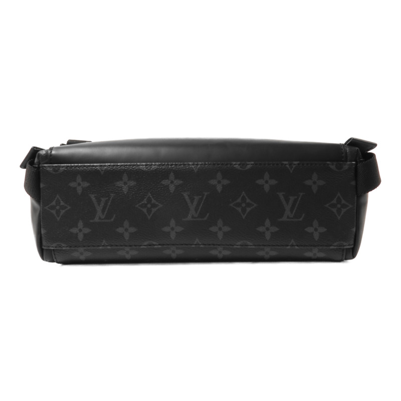 LOUIS VUITTON Monogram Eclipse Voyager肩背袋-3