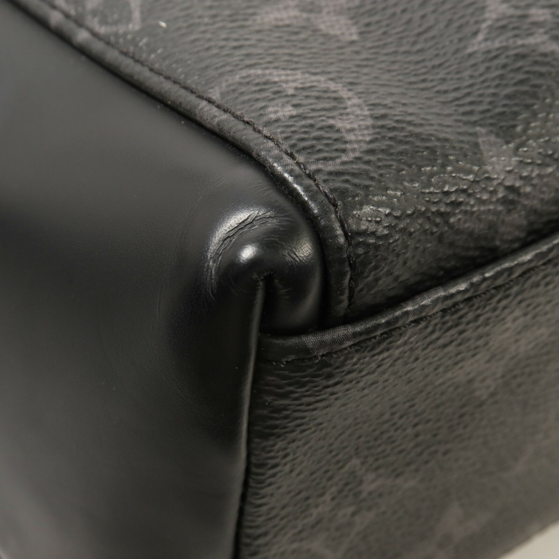 LOUIS VUITTON Monogram Eclipse Voyager肩背袋-12