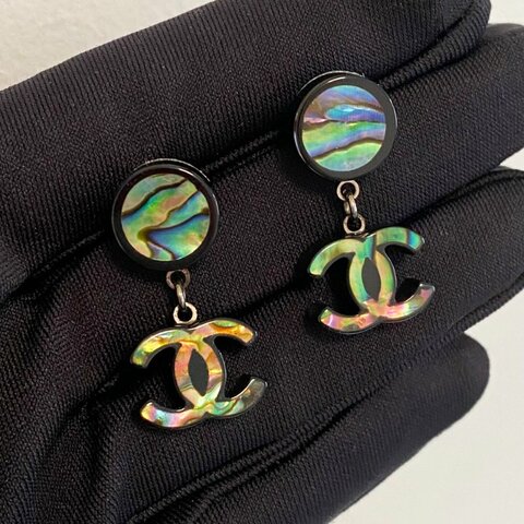 Chanel正品 12P鮑魚貝雙C耳環
