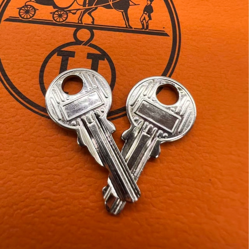 Hermes Cadena Lock and Key Set-9