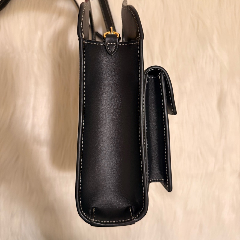 Burberry 黑白熊貓皮加布雙用方包（Pocket bag）-4