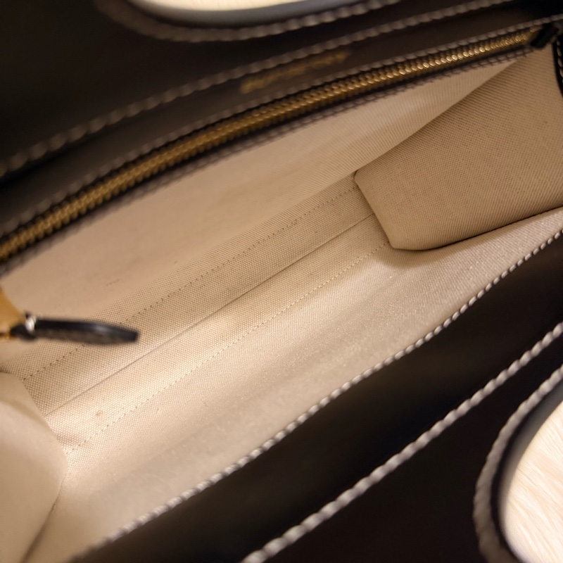 Burberry黑灰皮拼布手提肩背包(Pocket bag)-6