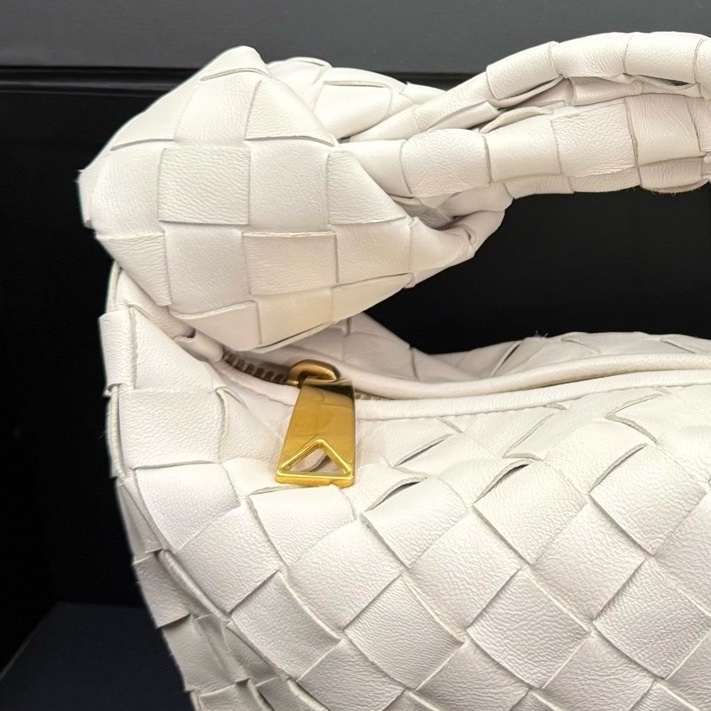 葆蝶家 Bottega Veneta Jodie 小號 白色 編織手提包-3