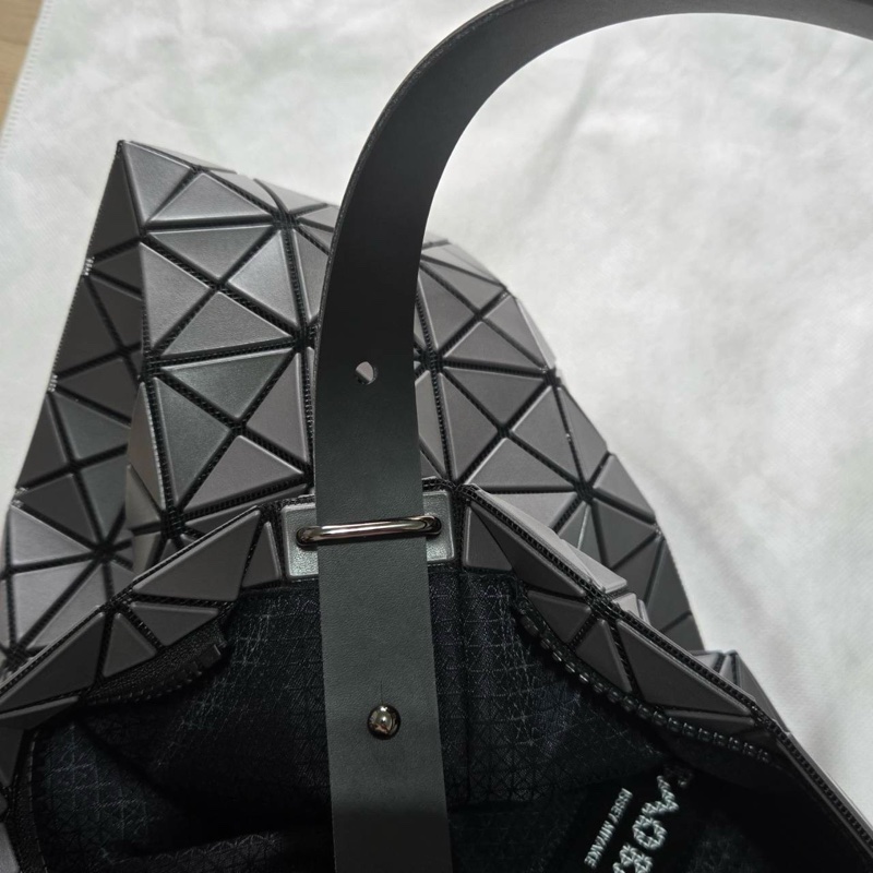 Issey Miyake 三宅一生 BaoBao 大號 valley 灰色 hobo包-3