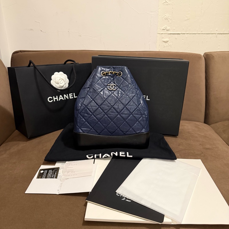CHANEL深藍加黑雙肩流浪包-0