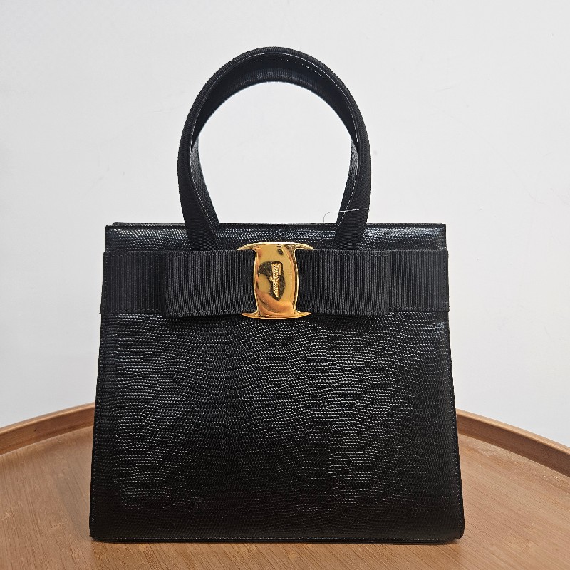 Ferragamo 蜥蜴皮黑色手挽袋-0