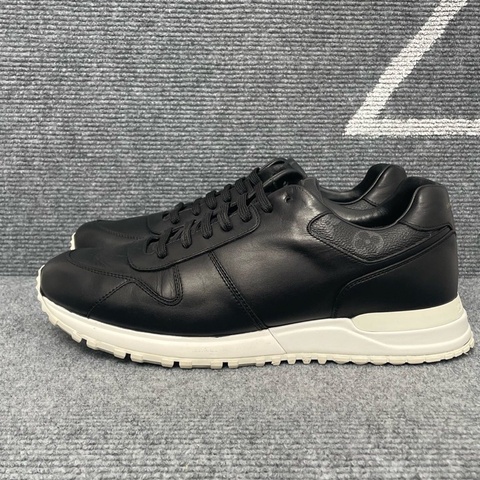 Louis Vuitton 路易威登 黑色皮面老花運動鞋40.5碼