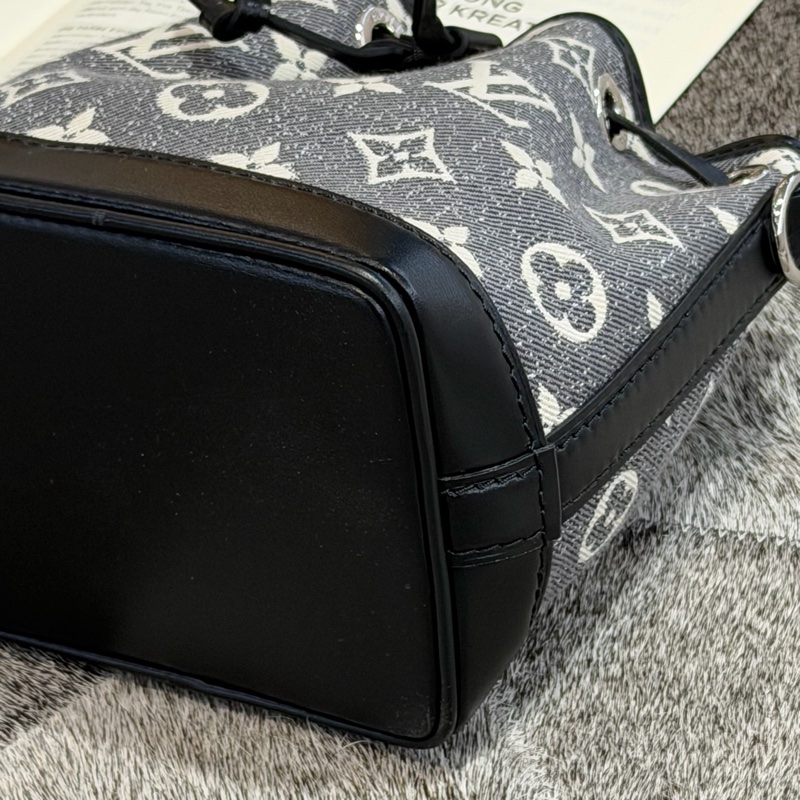 LV NANO NOE黑色帆布老花水桶包/M46449/晶片-1