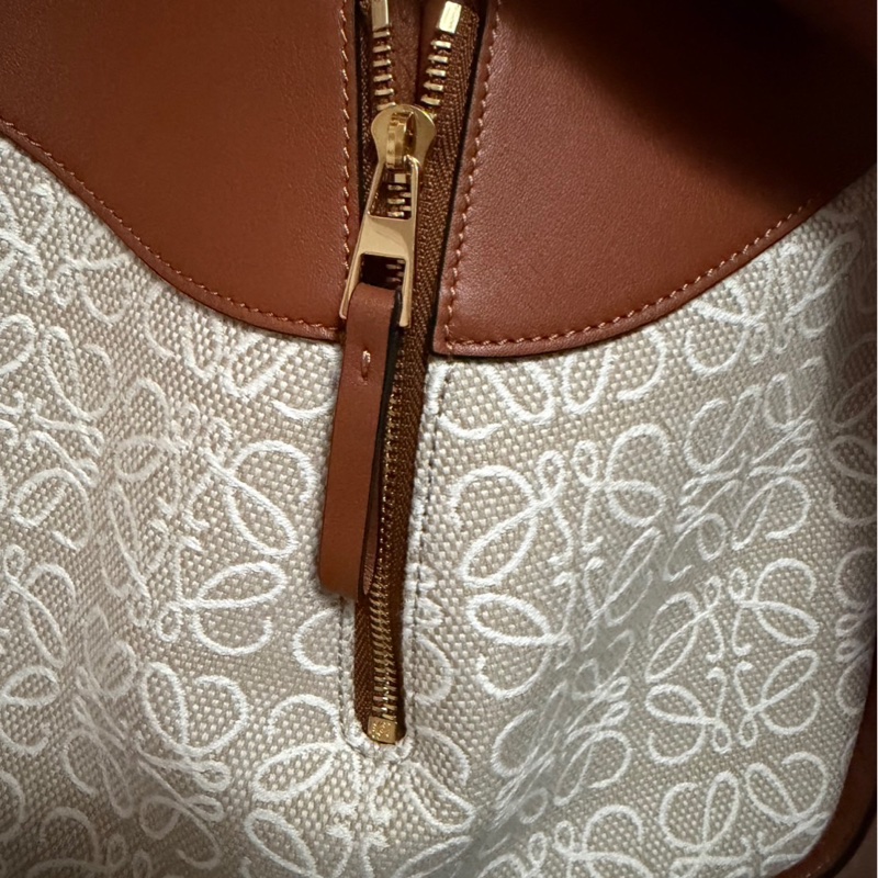 Loewe提花布大號吊床包-14