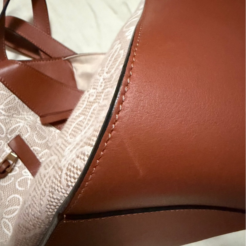 Loewe提花布大號吊床包-16