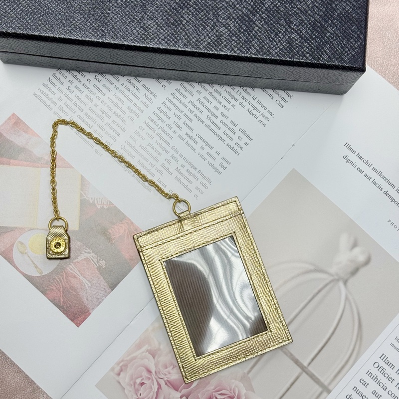 Prada 金色長銀包-5