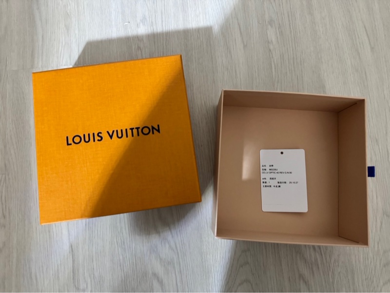LV optic 黑灰牛皮 40毫米雙面皮帶 36腰90公分-8
