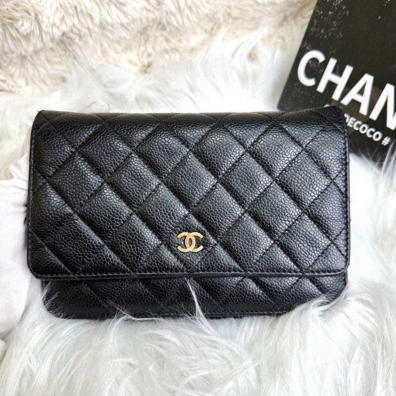 Chanel WOC 黑色 荔枝牛皮 中號 金扣-1
