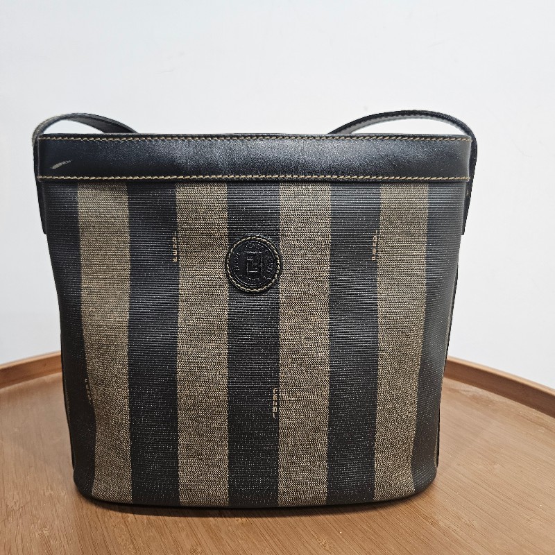 Fendi vintage bucket bag 中古水桶包-0