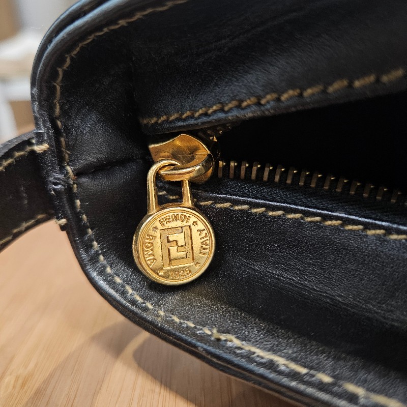 Fendi vintage bucket bag 中古水桶包-8
