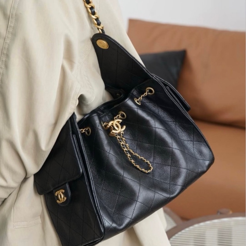 CHANEL香奈兒 25Bag Hobo 小號 黑金 亮面折紋小牛皮-8