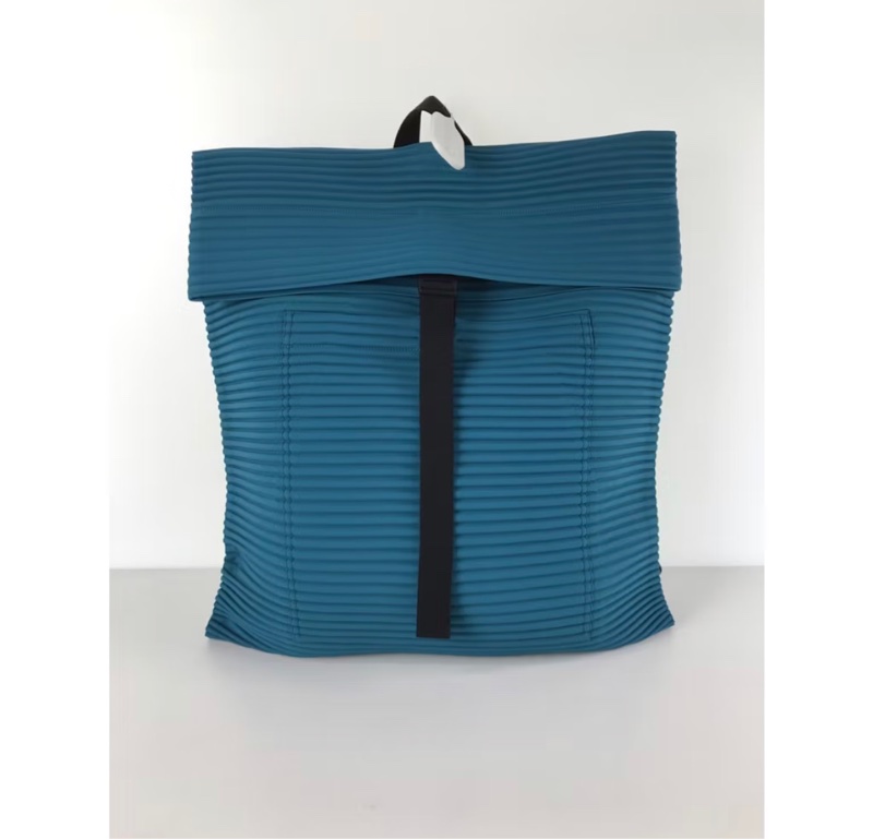 HOMME PLISSE 三宅一生 皺褶雙肩包 後背包 Pleats Backpack 男款 女款皆可(絕美特殊色)-0