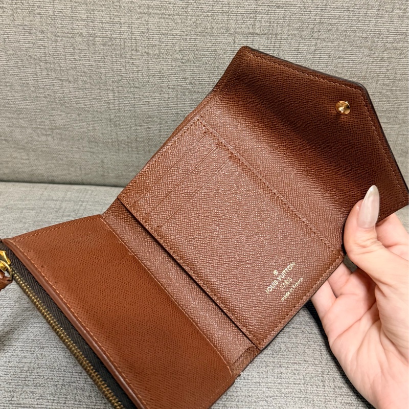 Louis Vuitton 老花短夾-11
