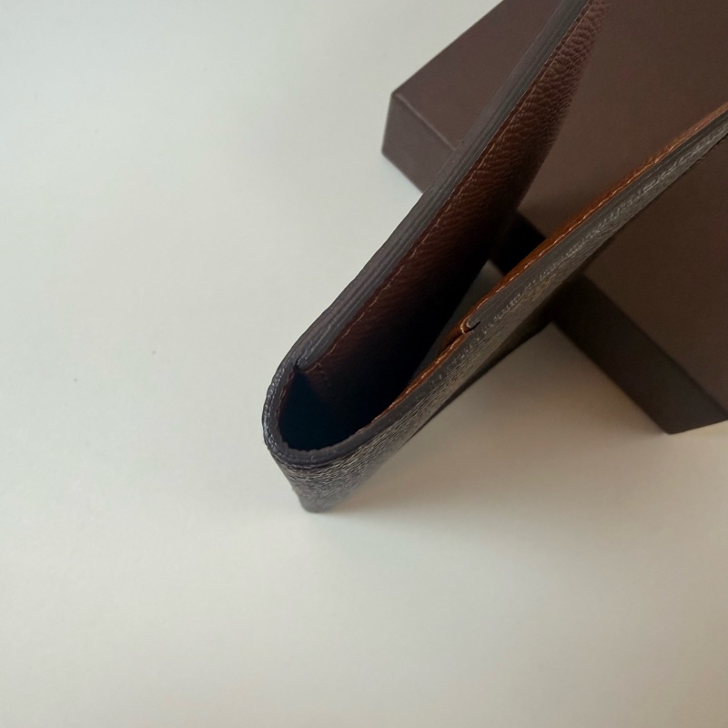 ✔️ LOUIS VUITTON LV 路易威登 M60181 Monogram 老花帆布護照夾-16