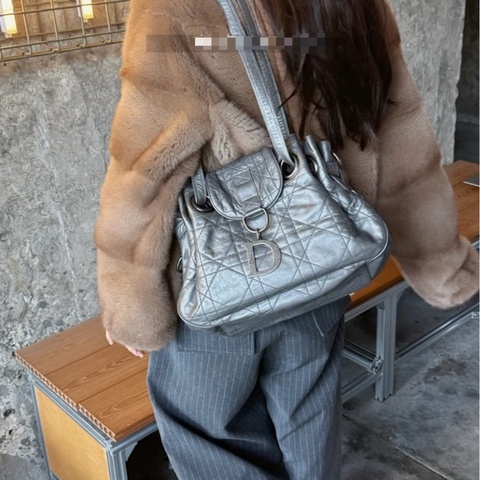 Dior 金屬灰餃子包（附保卡）